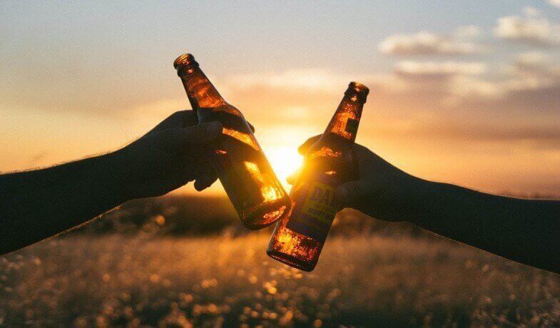 el arte de servir una cerveza artesana